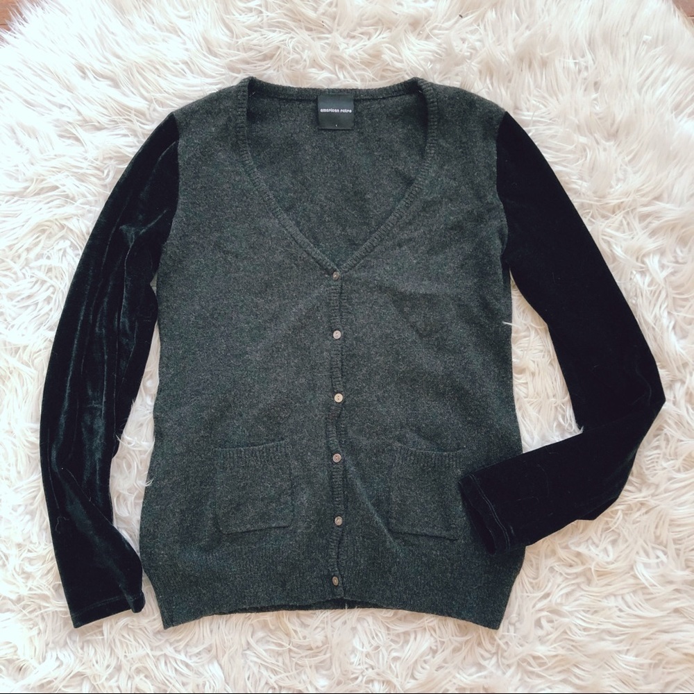 • American Retro • Velvet Button Down Cardigan S